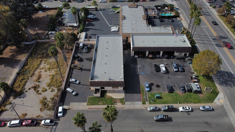 Primary Photo Of 13865 Poway Rd, Poway Auto Repair For Lease