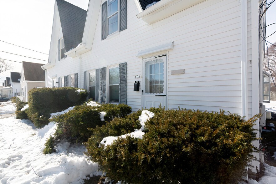 More Photos Of 408 Court St, Plymouth Apartments For Sale