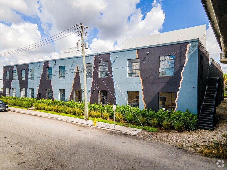 More Photos Of 551 NW 72nd St, Miami Warehouse For Sale