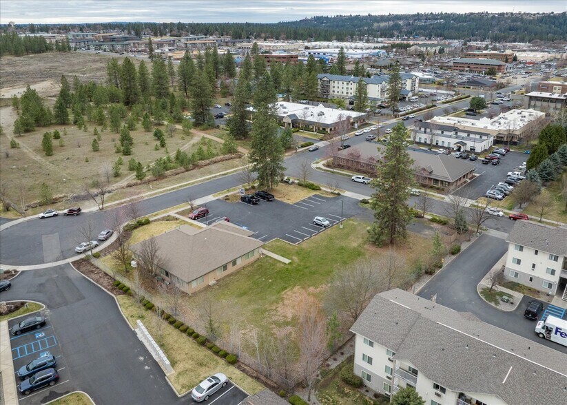 More Photos Of 9718 N Morton Ct, Spokane Office For Sale
