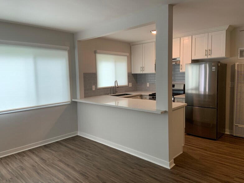 More Photos Of 1323 11th St, Santa Monica Apartments For Sale