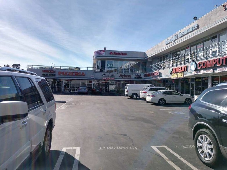 More Photos Of 19307-19327 Ventura Blvd, Tarzana Storefront Retail Office For Lease