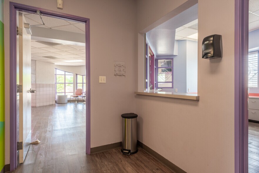 More Photos Of 2150 S Eastern Ave, Las Vegas Office For Sale