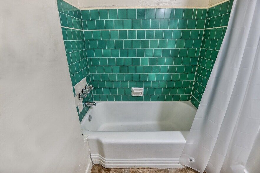 More Photos Of 721-729 S Alvarado St, Los Angeles Apartments For Lease
