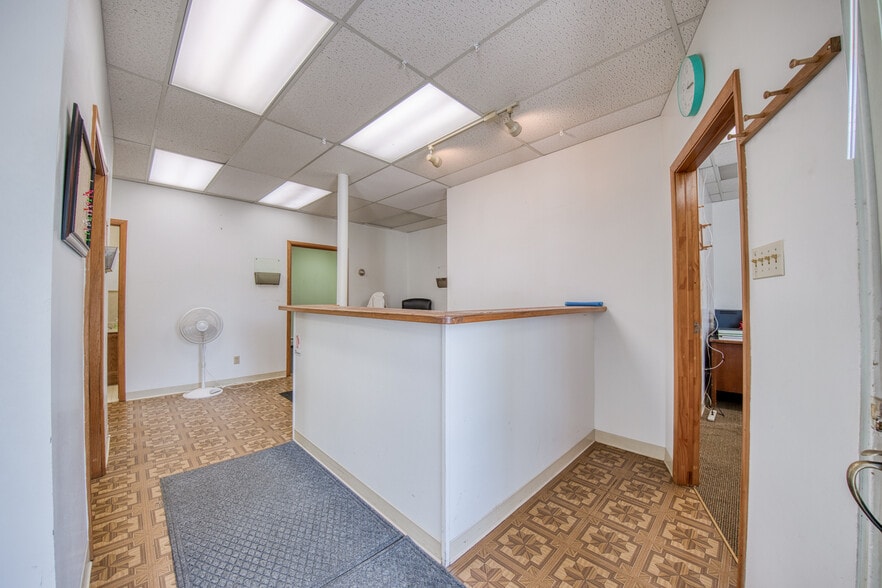 More Photos Of 5614 Verona Rd, Verona Office Residential For Sale