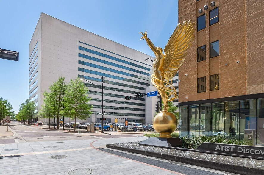 More Photos Of 1301 Young St, Dallas Office For Lease