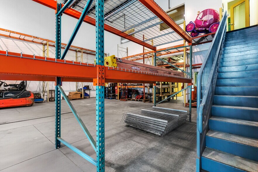 More Photos Of 3 Ajootian Way, Middleton Warehouse For Sale