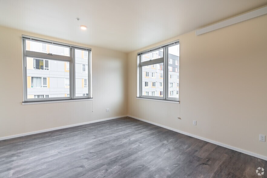 More Photos Of 2807 S Hanford St, Seattle Multifamily For Sale