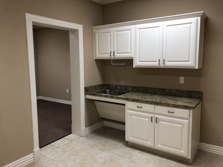 More Photos Of 8951 Collin McKinney Pky, McKinney Medical For Lease