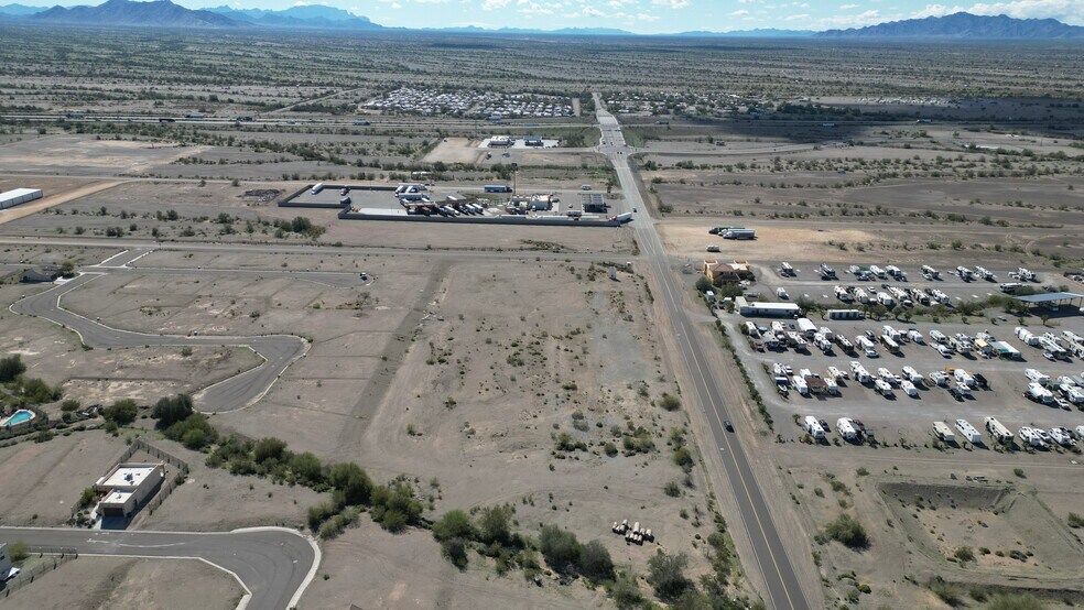 More Photos Of 391 N Riggles Ave, Quartzsite Land For Sale