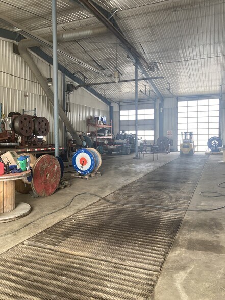 More Photos Of 253 Burnt Park Dr, Red Deer County Service For Lease