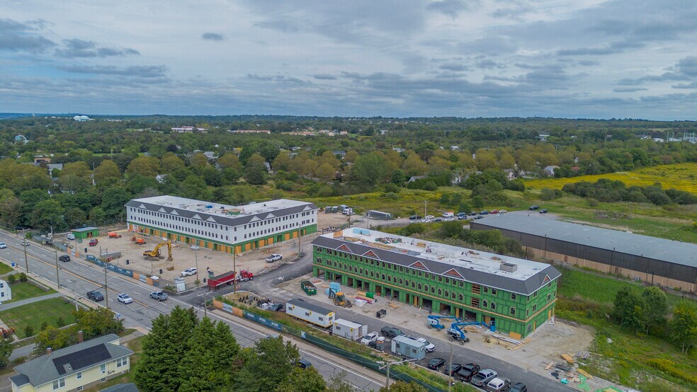 More Photos Of 1747 W Main Rd, Middletown General Retail For Lease