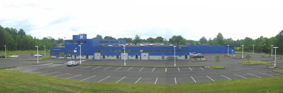 More Photos Of 31 Tobey Rd, Bloomfield Manufacturing For Lease