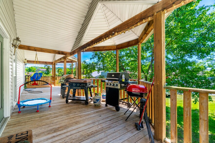 More Photos Of 2005 Boyds Creek Hwy, Sevierville Warehouse For Sale