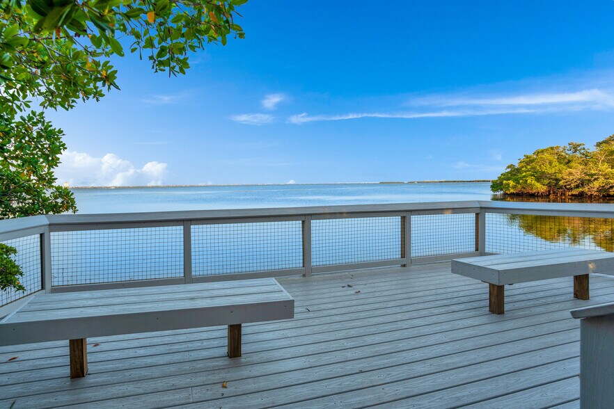 More Photos Of 571 Saint Judes Dr, Longboat Key Apartments For Sale