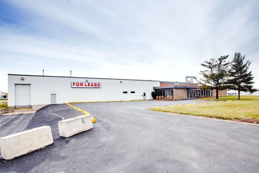 More Photos Of 47 Morton Av E, Brantford Warehouse For Lease