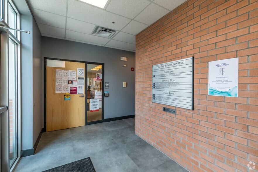 More Photos Of 1182 Troy Schenectady Rd, Latham Medical For Lease