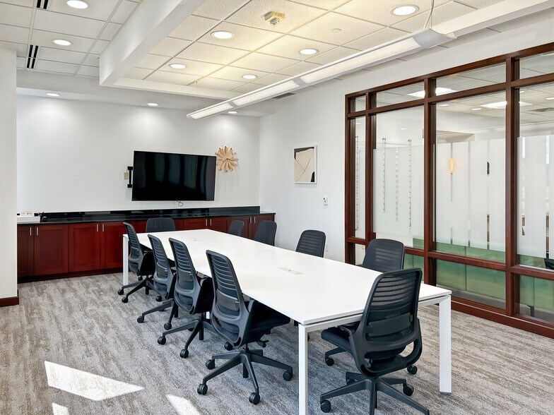 Primary Photo Of 4470 W 78th Street Cir, Bloomington Coworking Space