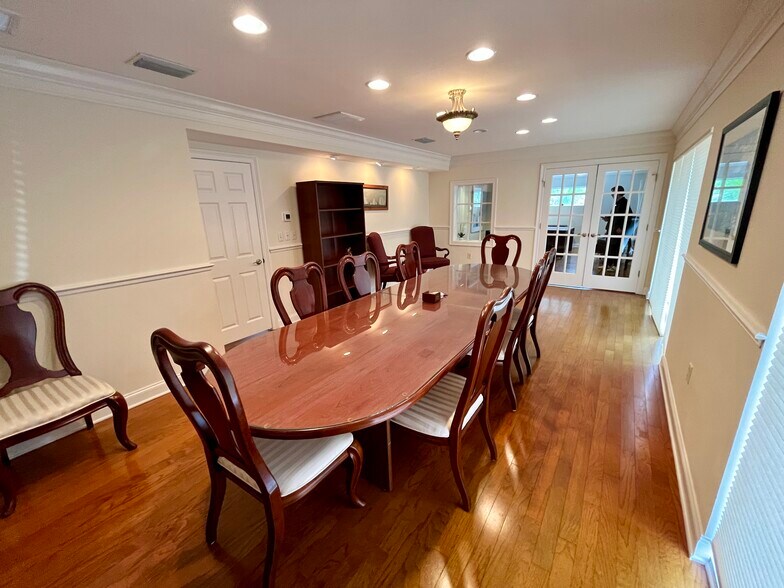 More Photos Of 306 S Plant Ave, Tampa Office For Sale