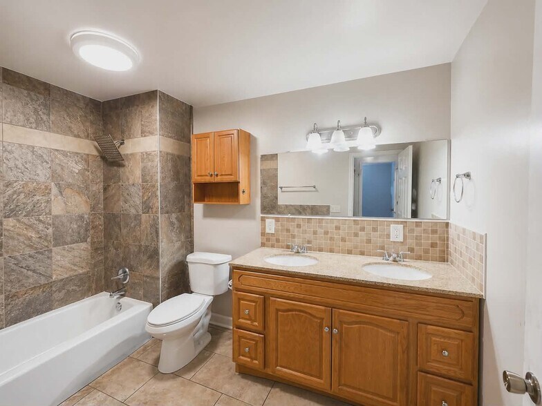 More Photos Of 555 N DuPont Ave, Madison Apartments For Sale