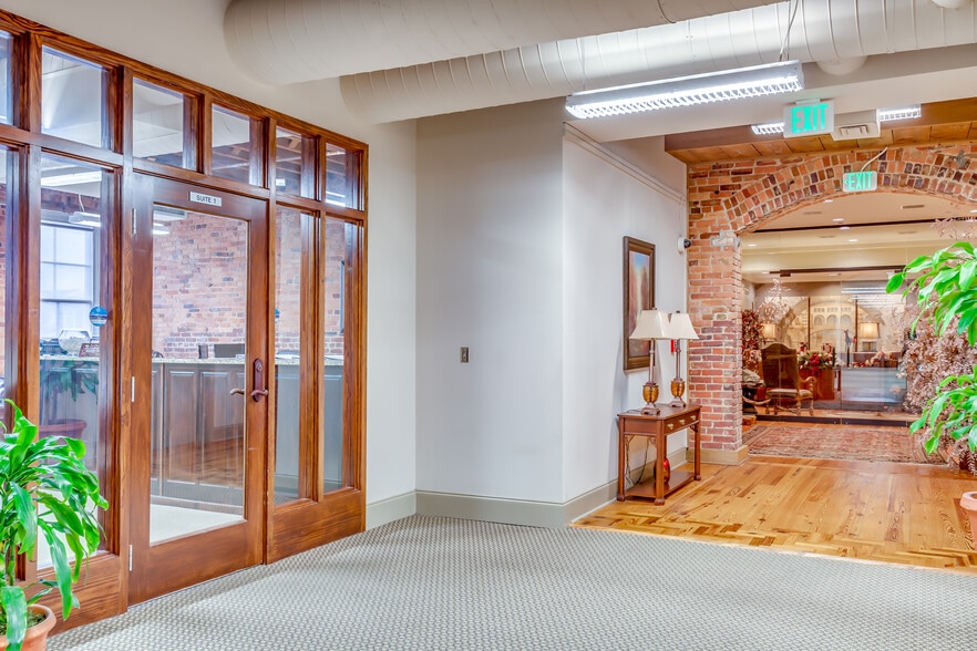 More Photos Of 260 Commerce St, Montgomery Medical For Sale