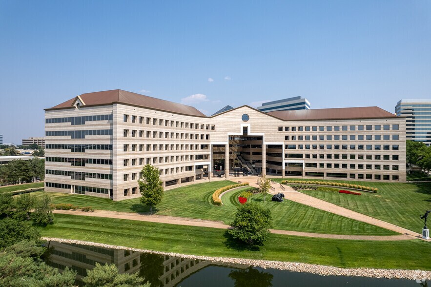 More Photos Of 6312 S Fiddlers Green Cir, Greenwood Village Office For Lease