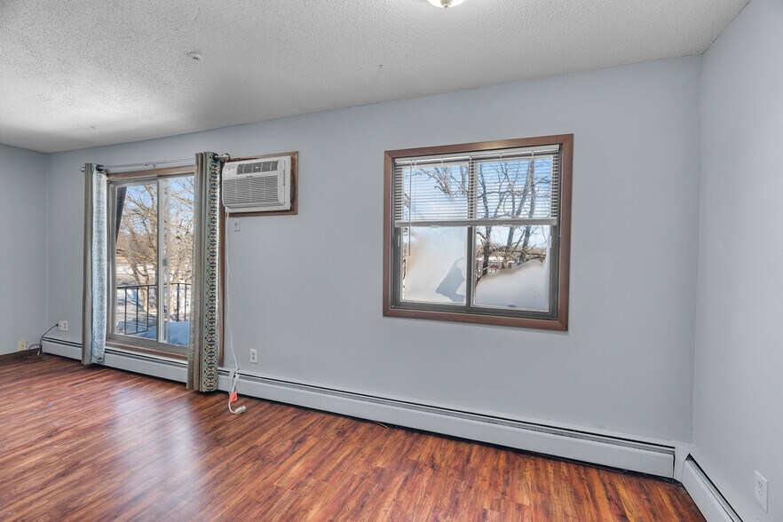 More Photos Of 7734-7748 Silver Lake Rd, Mounds View Apartments For Sale