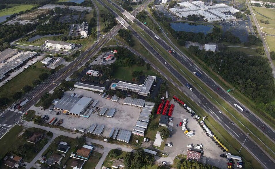 More Photos Of 4206 N 68th St, Tampa Warehouse For Lease