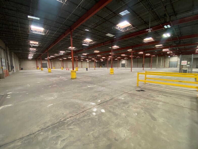 More Photos Of 222 W 63rd St, Shreveport Warehouse For Lease