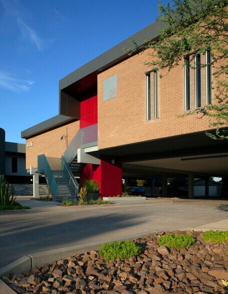 More Photos Of 3326 N 3rd Ave, Phoenix Medical For Lease
