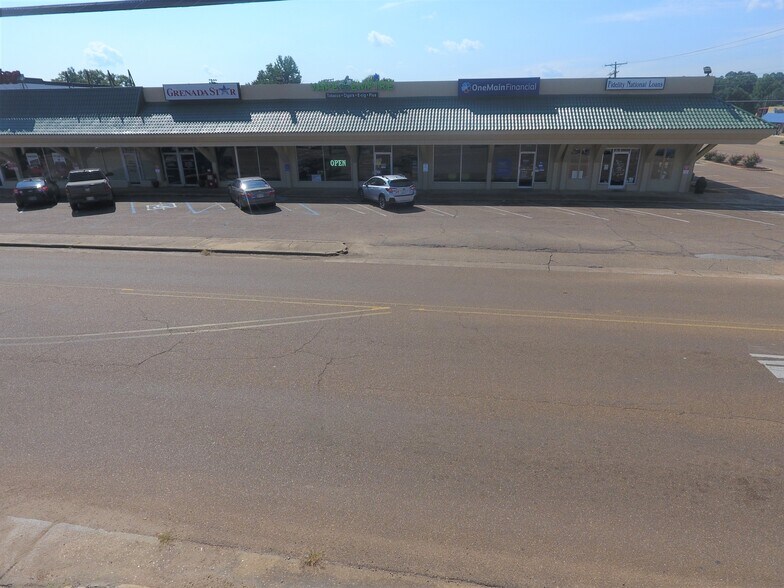 More Photos Of 1716-1770 Commerce St, Grenada Unknown For Lease