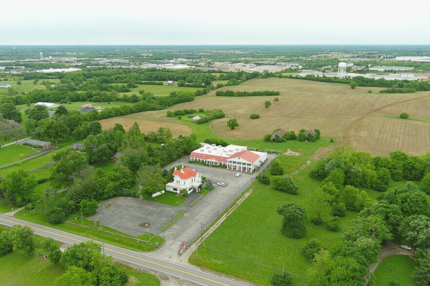 More Photos Of 3202 Shelbyville Rd, Shelbyville Specialty For Sale