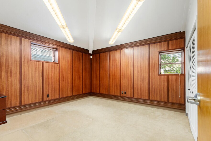 More Photos Of 30 Thacher St, Malden Office For Sale