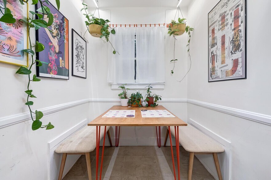 More Photos Of 615 N Plymouth Blvd, Los Angeles Apartments For Sale