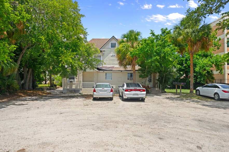 More Photos Of 228 Bay St, Daytona Beach Apartments For Sale