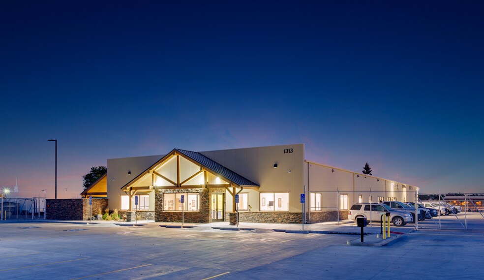 More Photos Of 1313 Us Highway 160 E, Monte Vista Office For Sale