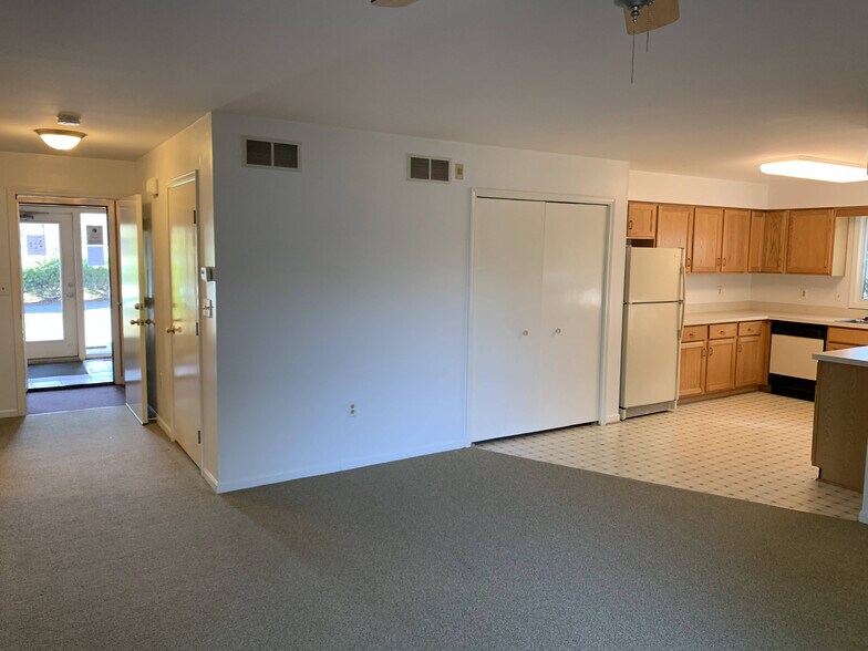 More Photos Of 2200 Airey Ct, Ann Arbor Self Storage For Lease