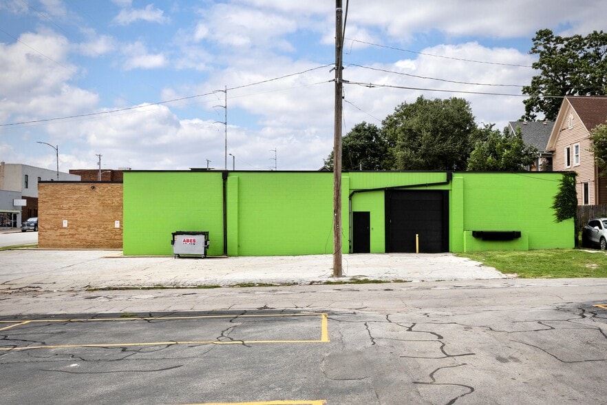 More Photos Of 2502 Leavenworth St, Omaha Light Manufacturing For Sale