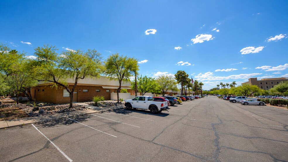 More Photos Of 2701 N 16th St, Phoenix Medical For Sale