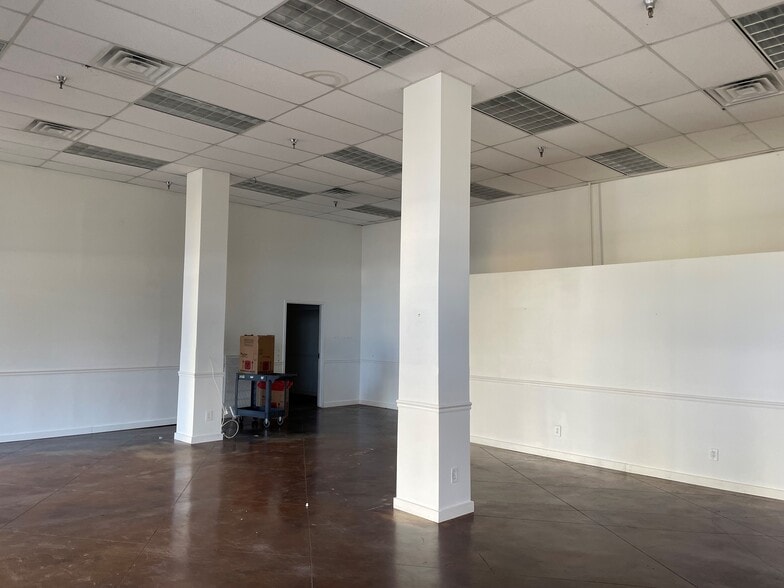 More Photos Of 1224 St Charles Ave, New Orleans Apartments For Lease