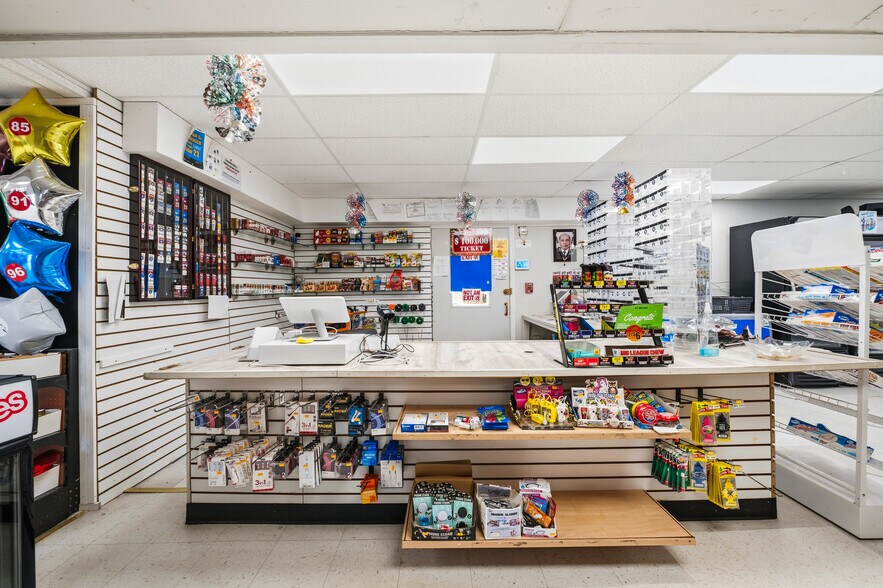 More Photos Of 47 Chelmsford St, Chelmsford Storefront Retail Residential For Sale