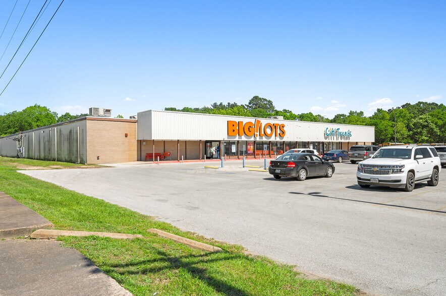 More Photos Of 809 S Timberland Dr, Lufkin Storefront For Lease