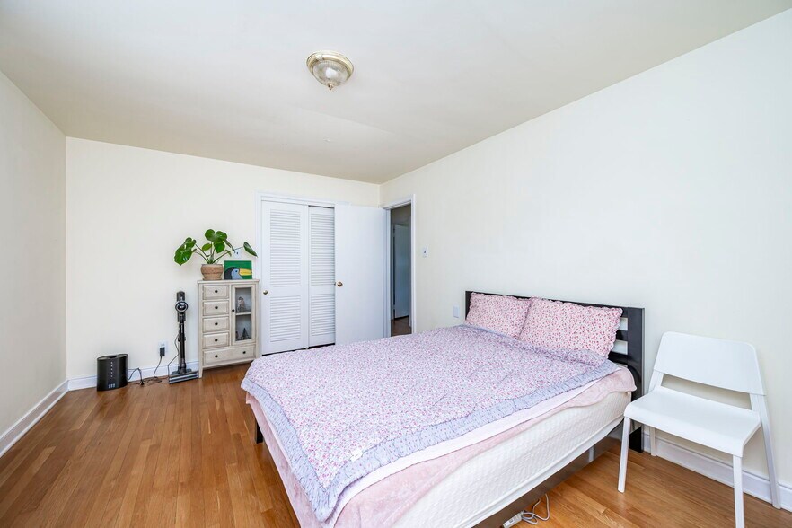 More Photos Of 7740 Cherokee Rd, Richmond Religious Facility For Sale