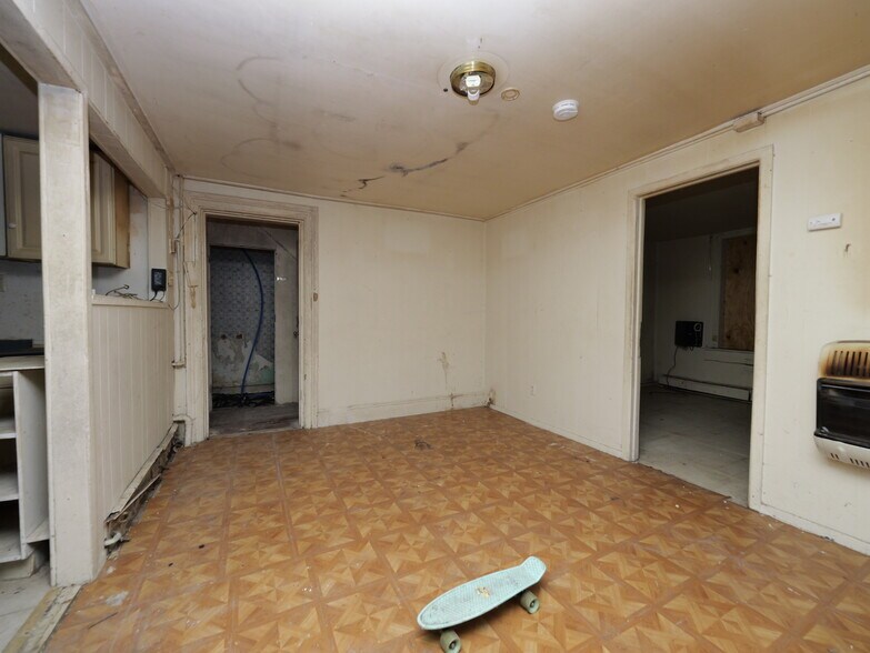 More Photos Of 170 Chambers St, Newburgh Apartments For Sale