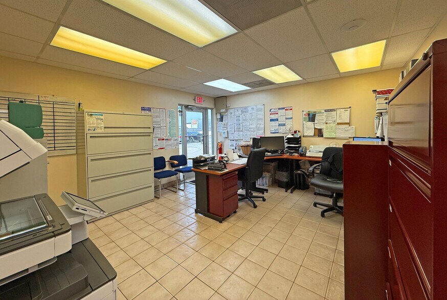 More Photos Of 9165 NW 96th St, Medley Warehouse For Sale