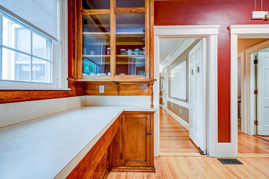 More Photos Of 8 Church St, Westborough Office Residential For Lease
