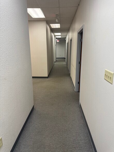 More Photos Of 8800 49th St N, Pinellas Park Unknown For Lease