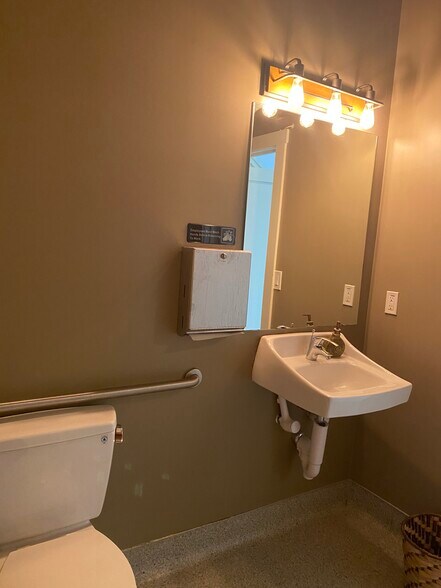 More Photos Of 2831-2849 7th St, Berkeley Office For Sale