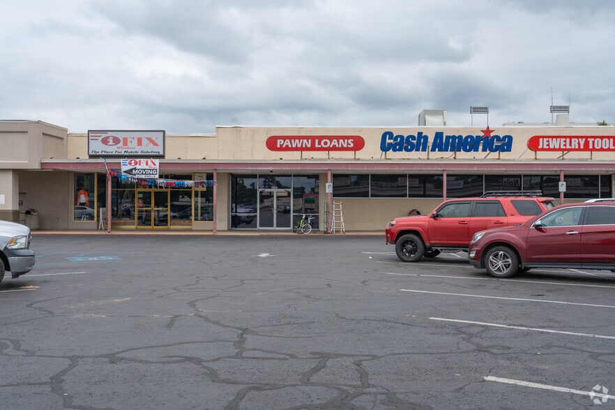 More Photos Of 3709 Jewella Ave, Shreveport Storefront For Lease