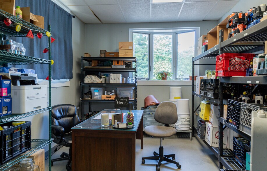 More Photos Of 1035 Ocean Ave, Portland Warehouse For Sale